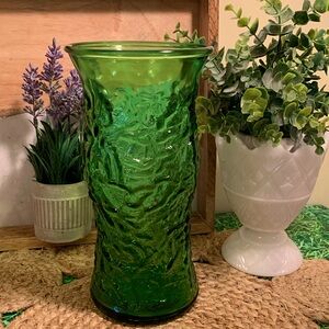 Vibrant Green Textured Glass large Vase, EUC